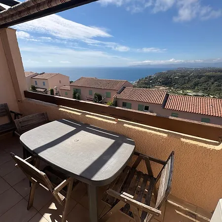 Διαμέρισμα Vue Et Esterel Avec Piscine Saint-Raphaël